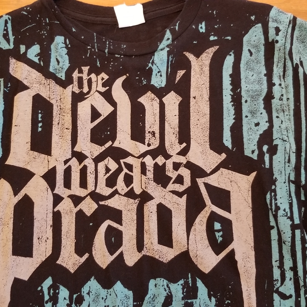 Short sleeve devil wears Prada shirt
